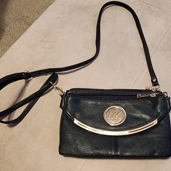 Michael Kors Handbags - Michael Kors purse